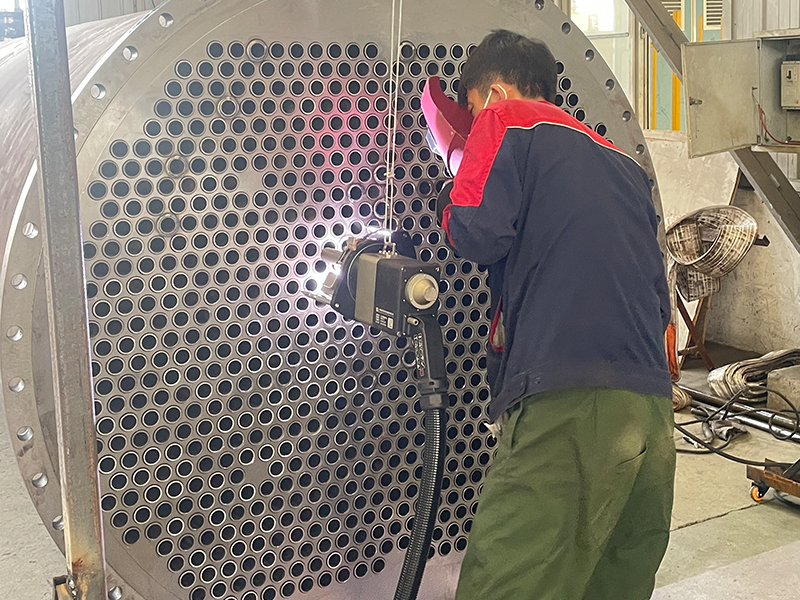 5.Трубно-пластинный сварщик MWP-65.jpg